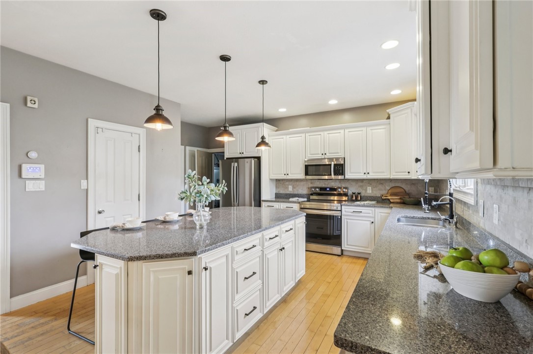 2100 Crestwood Drive