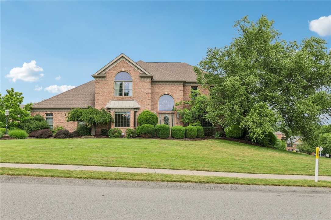 2100 Crestwood Drive