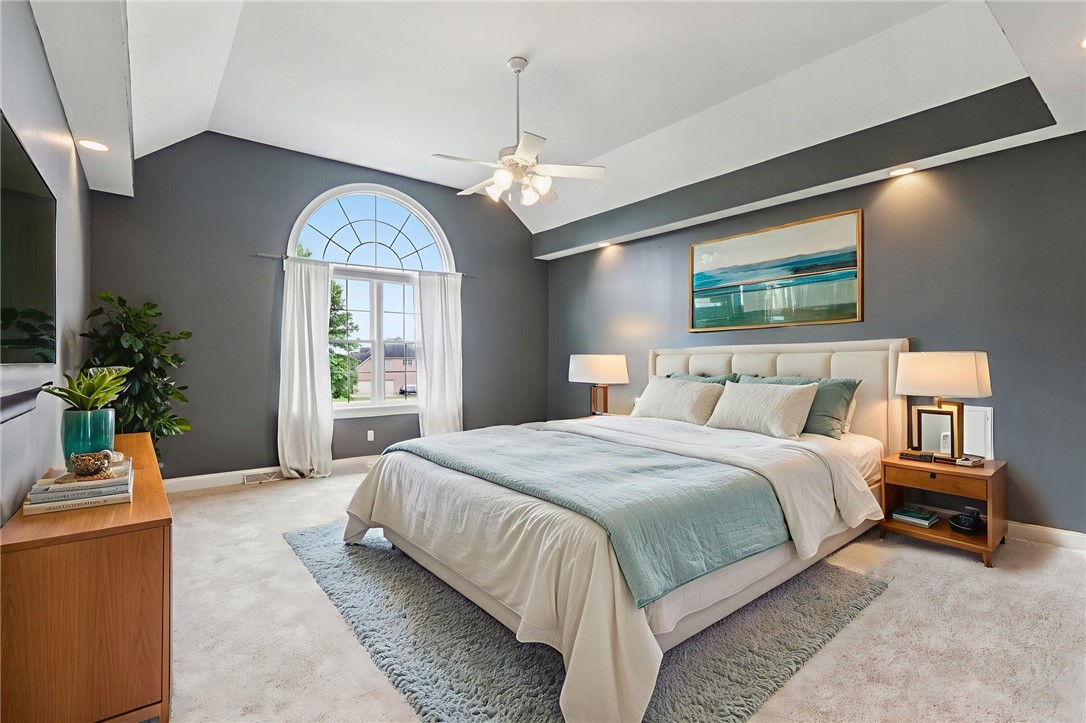 2100 Crestwood Drive