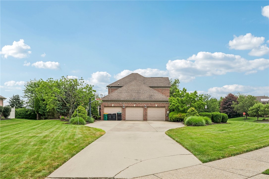 2100 Crestwood Drive