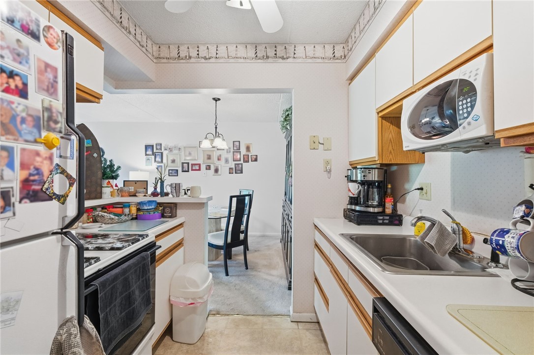 2160 Greentree Rd 801W