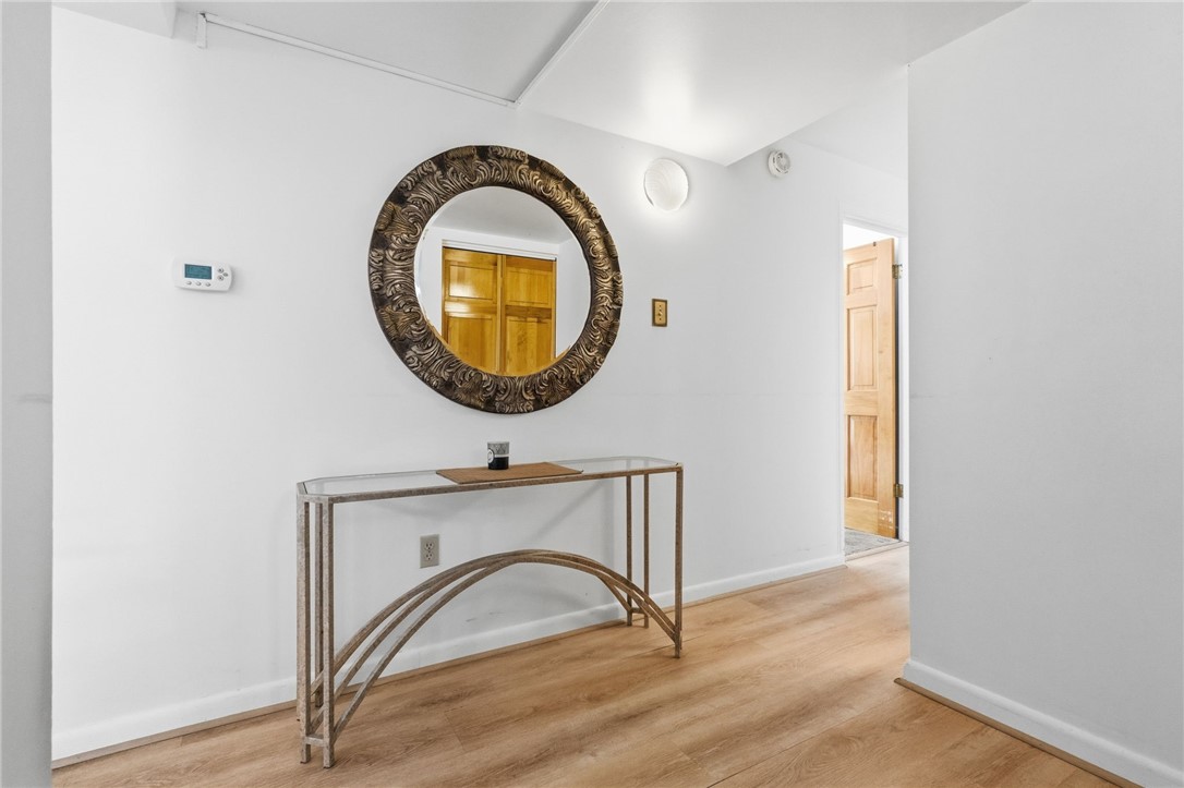 2120 Greentree Rd 703E