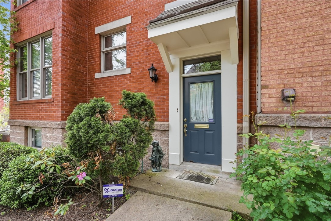 19 S 17th St
