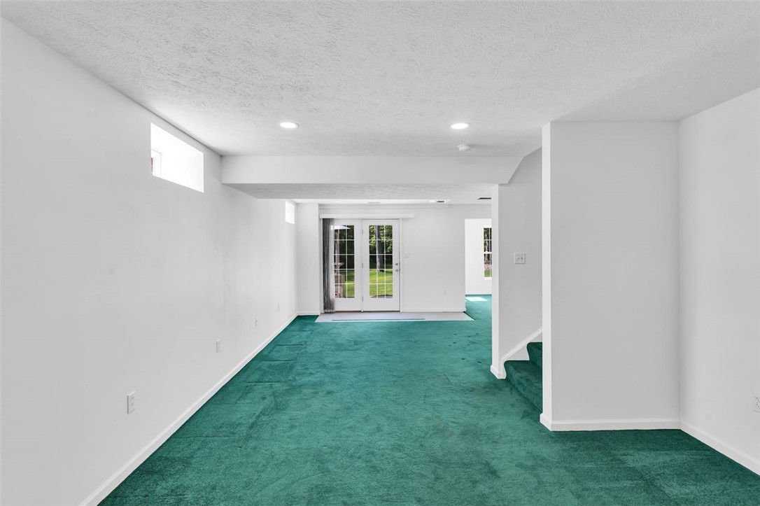 425 Mallard Dr