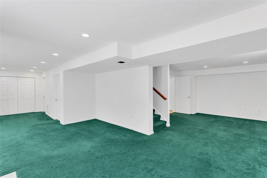 425 Mallard Dr