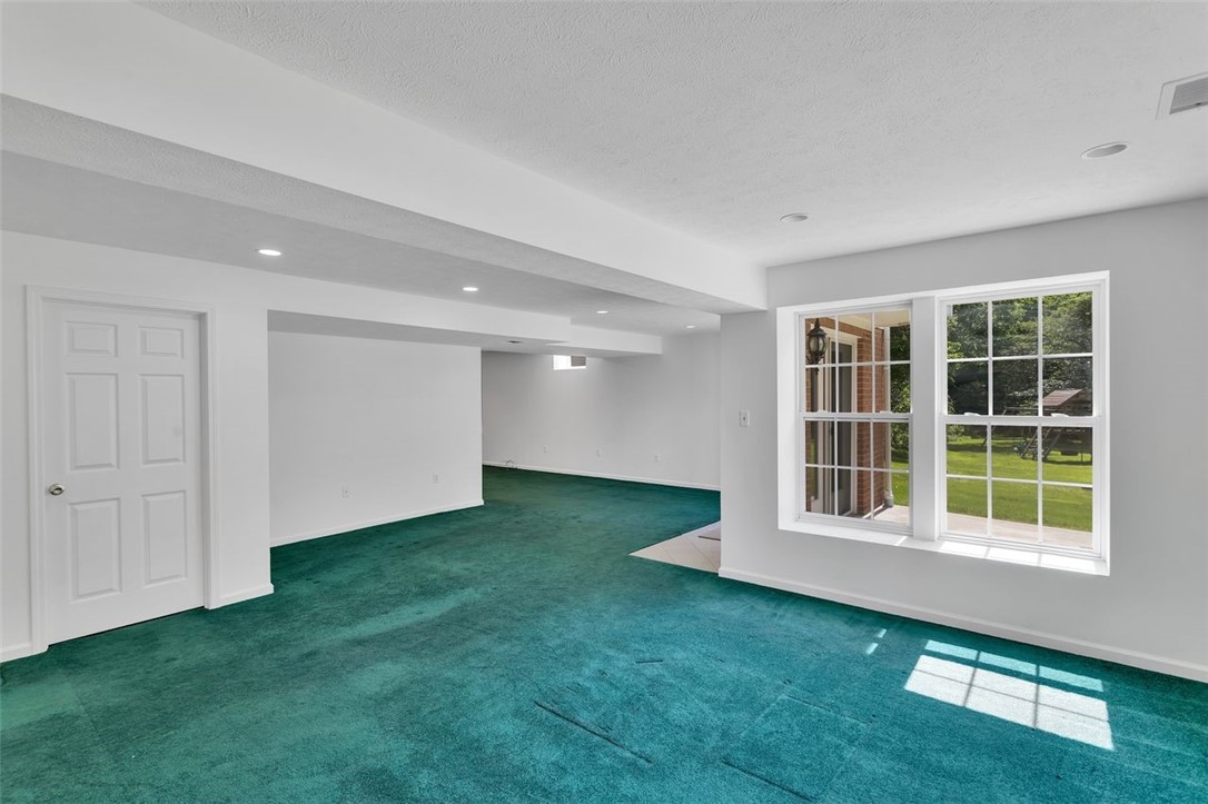 425 Mallard Dr