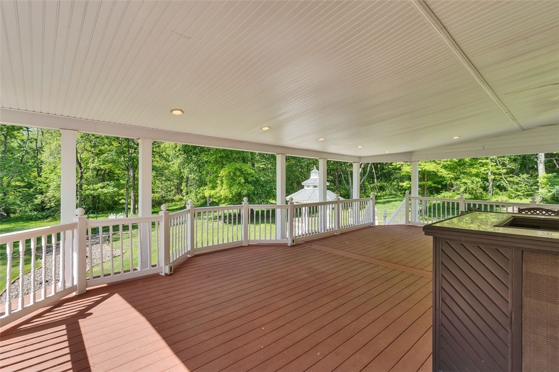 425 Mallard Dr