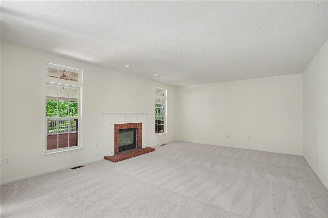 425 Mallard Dr
