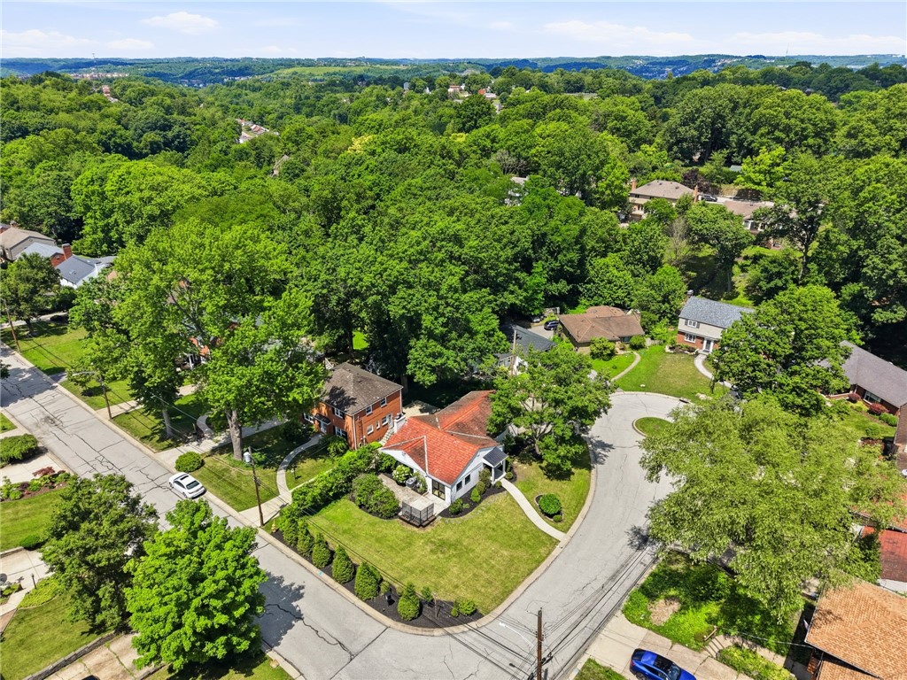 824 Foxland Drive
