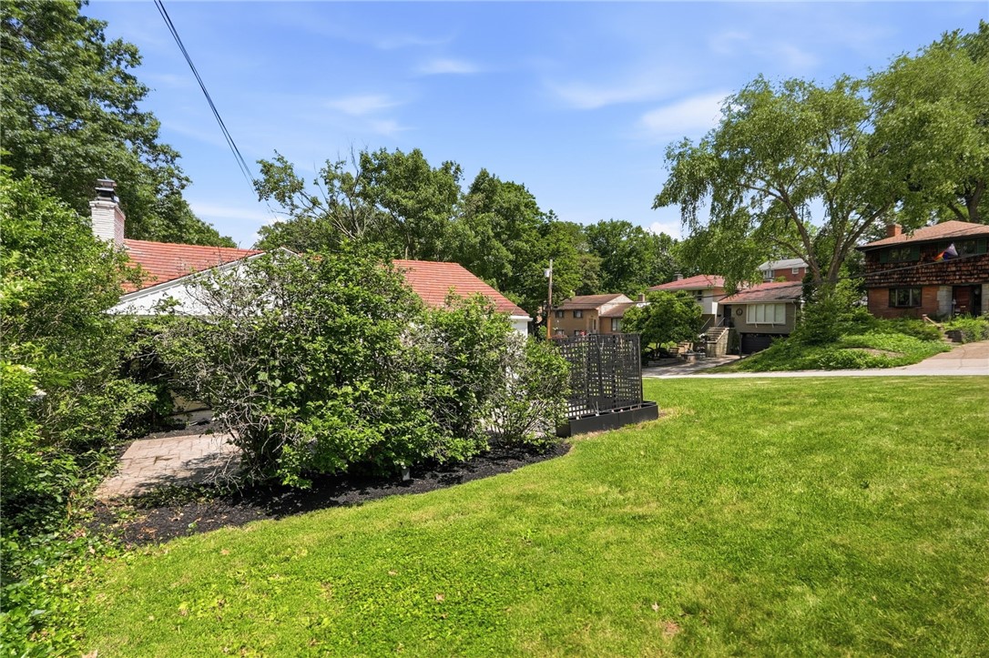 824 Foxland Drive
