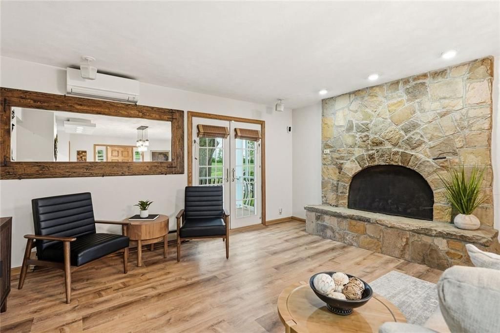 232 Whitestown Road