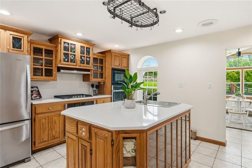 232 Whitestown Road