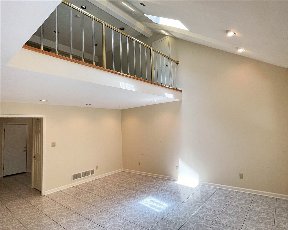 250 PORTMAN LANE