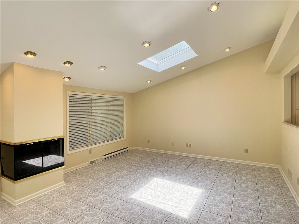 250 PORTMAN LANE