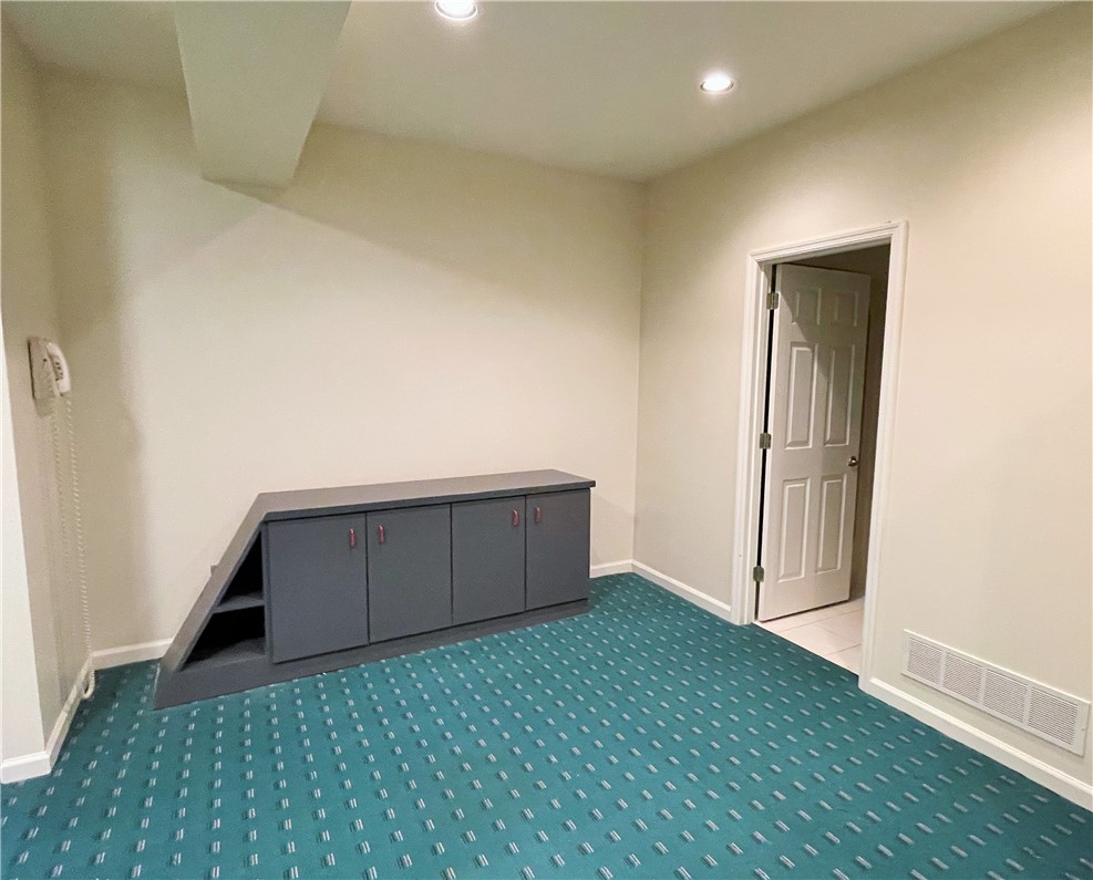 250 PORTMAN LANE