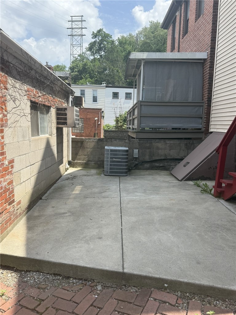 3221 Harcum Way