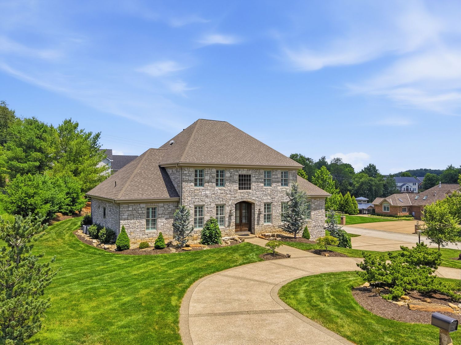112 Hardwood DRIVE