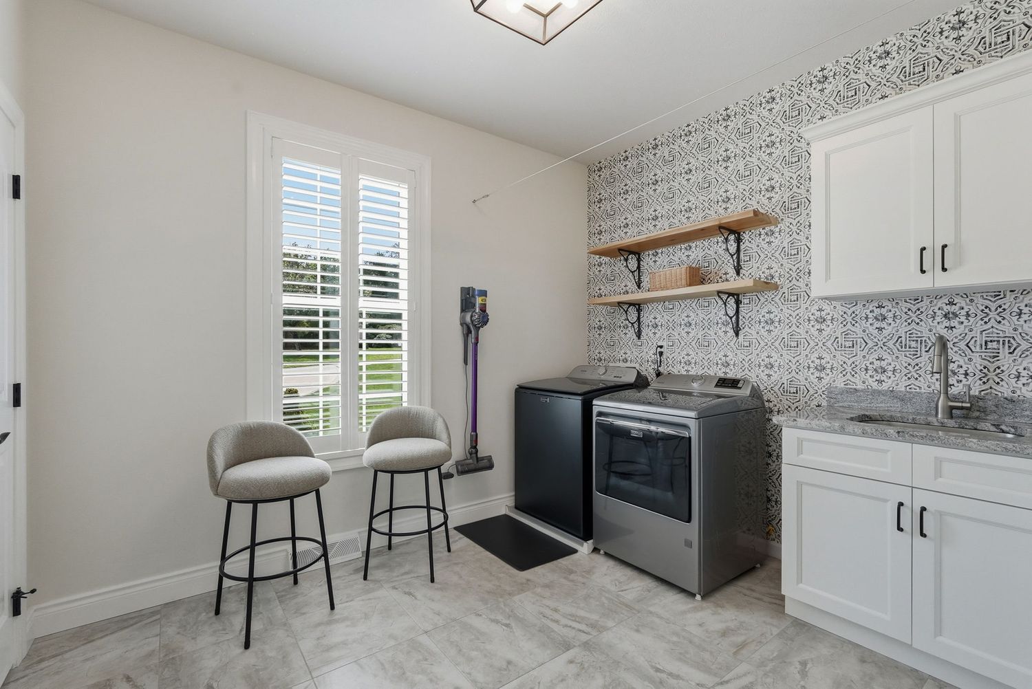 112 Hardwood DRIVE