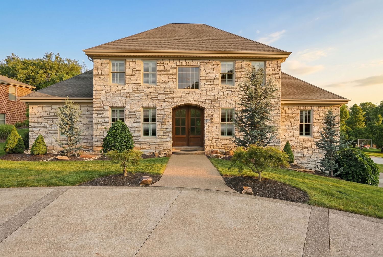 112 Hardwood DRIVE