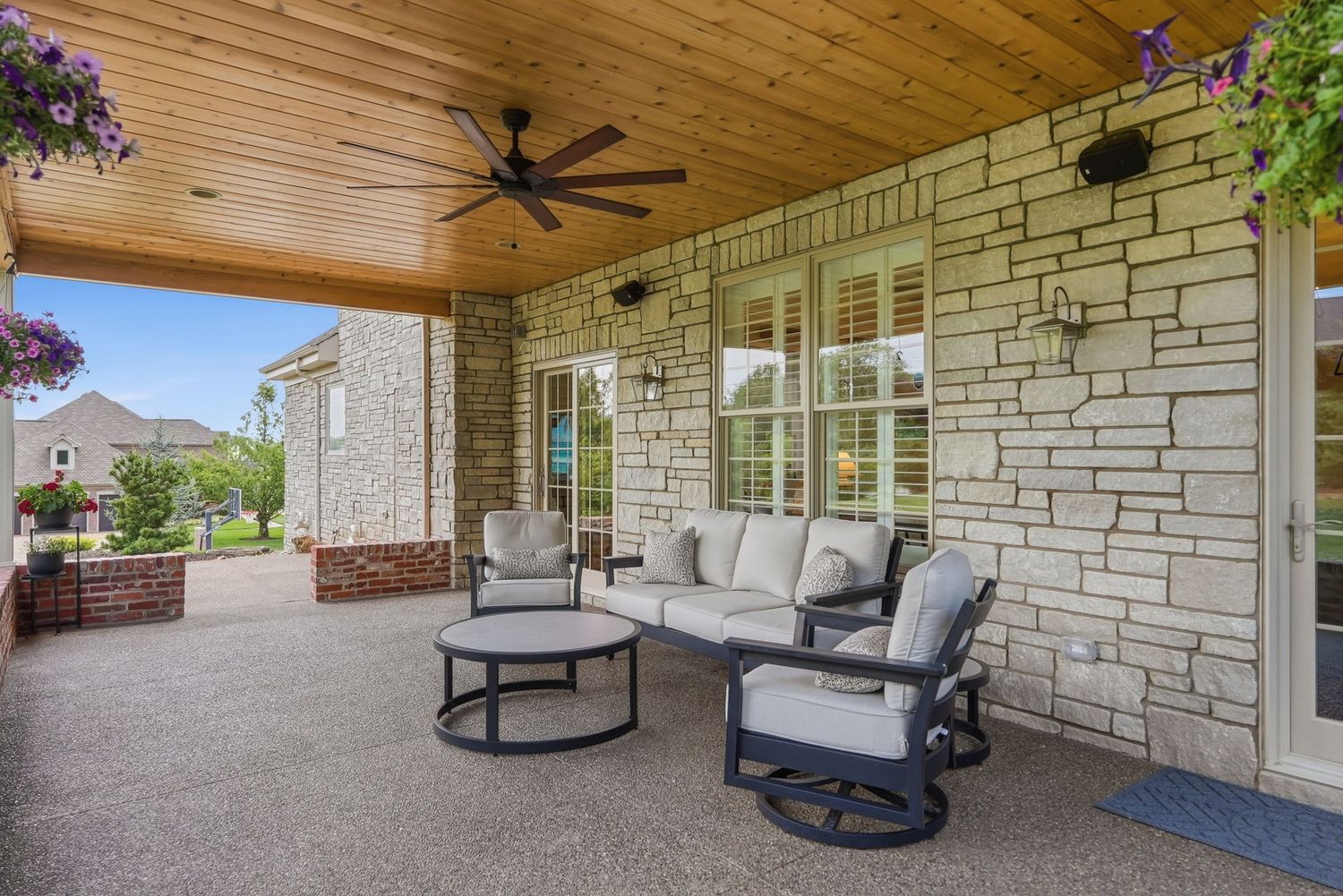 112 Hardwood DRIVE