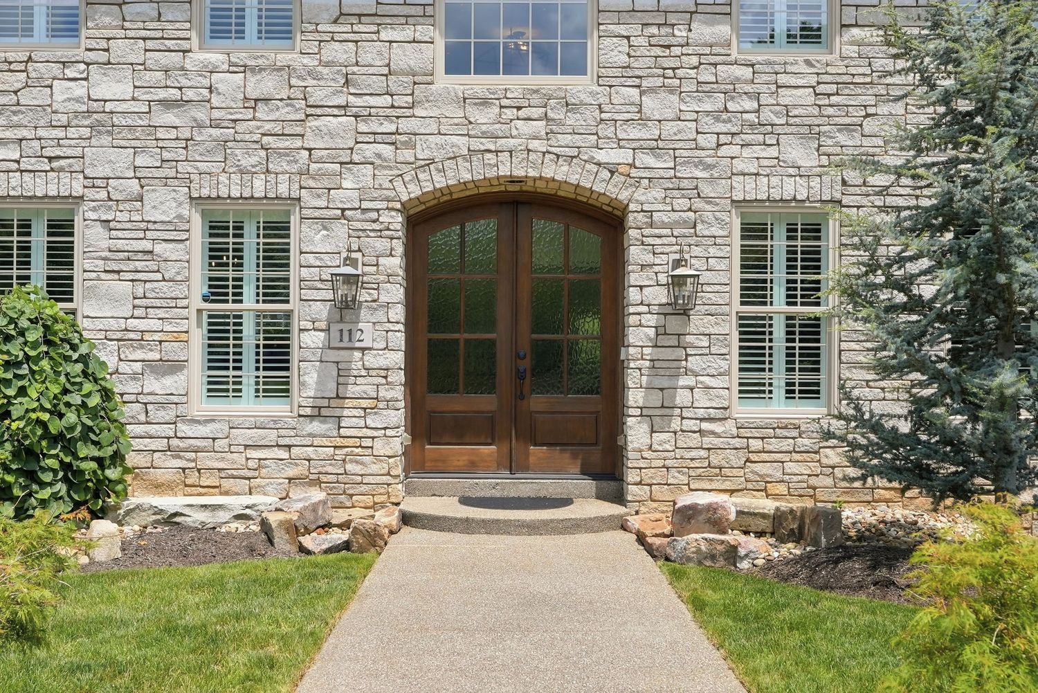 112 Hardwood DRIVE
