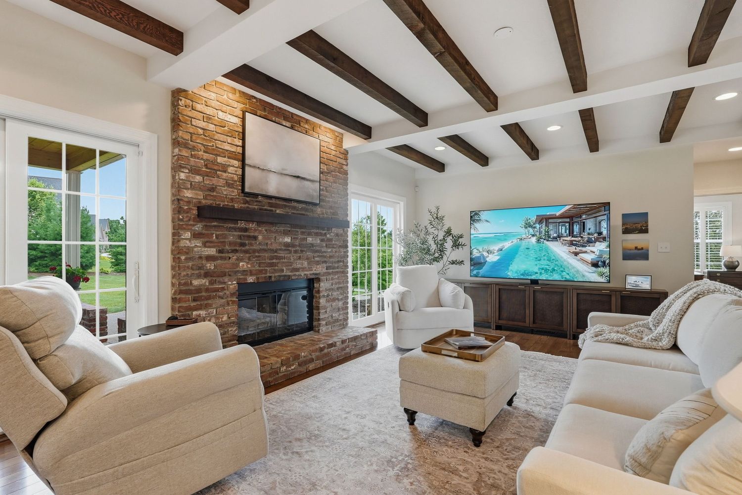 112 Hardwood DRIVE
