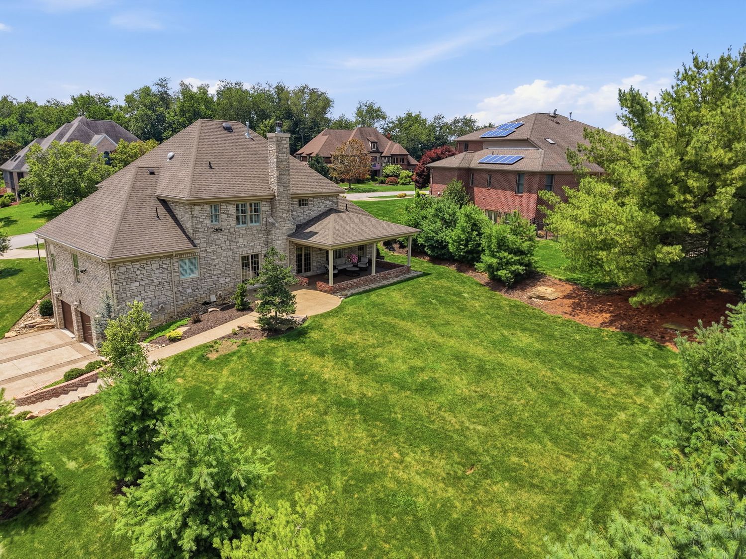 112 Hardwood DRIVE