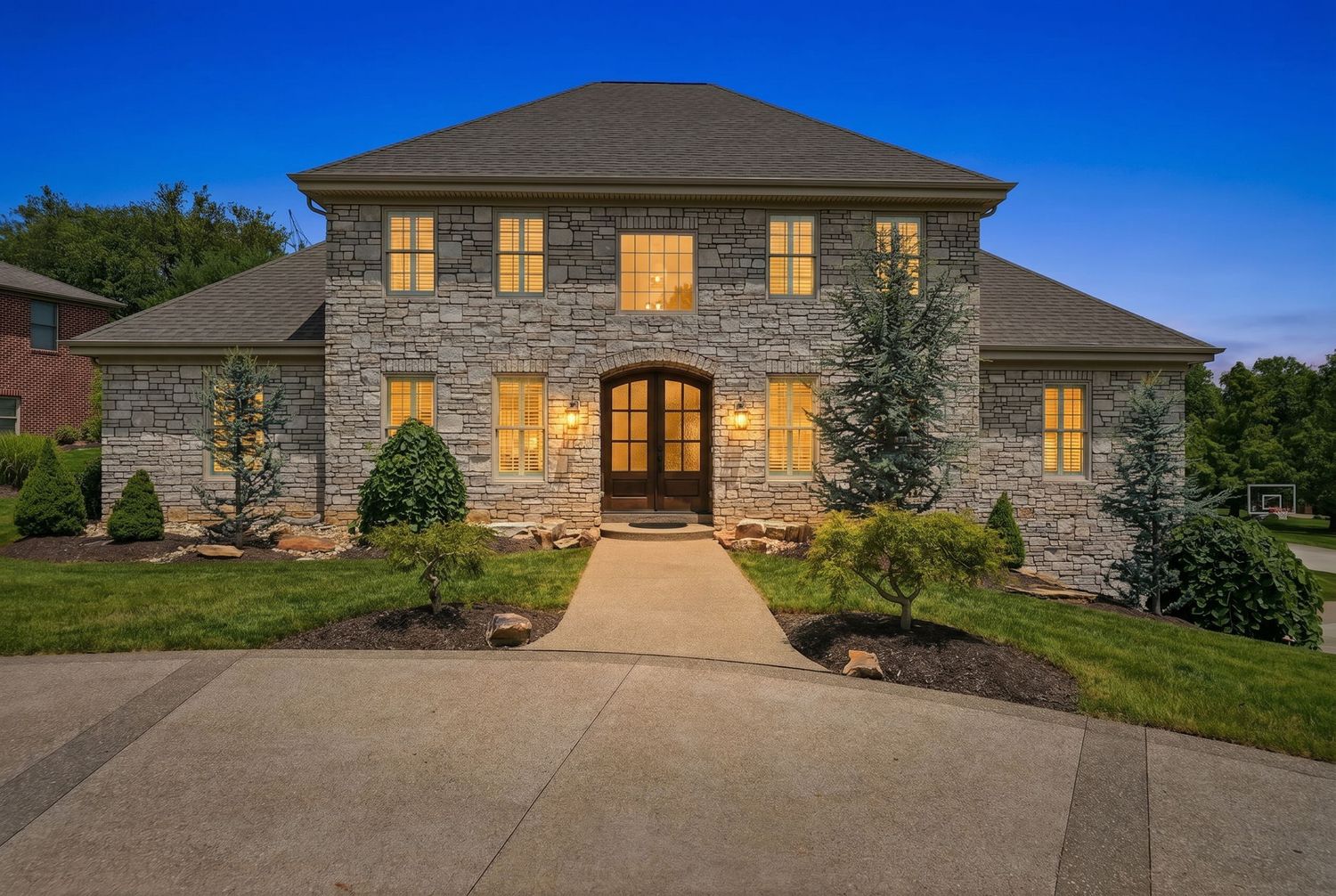 112 Hardwood DRIVE