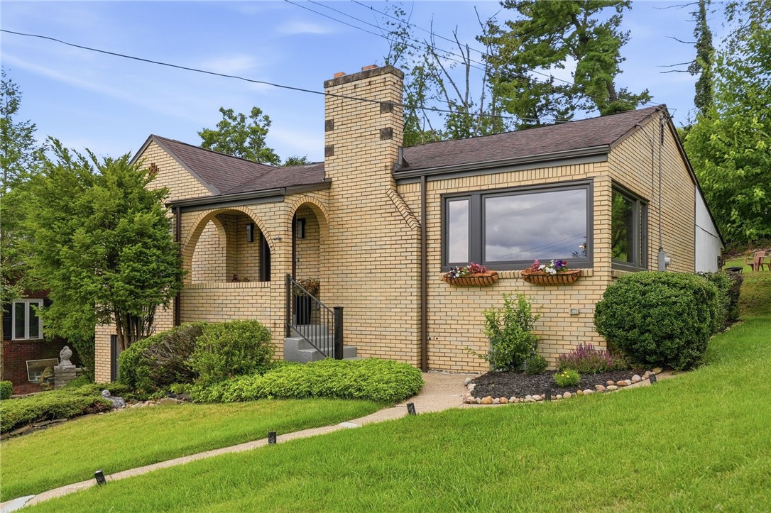 4618 Clubvue Drive