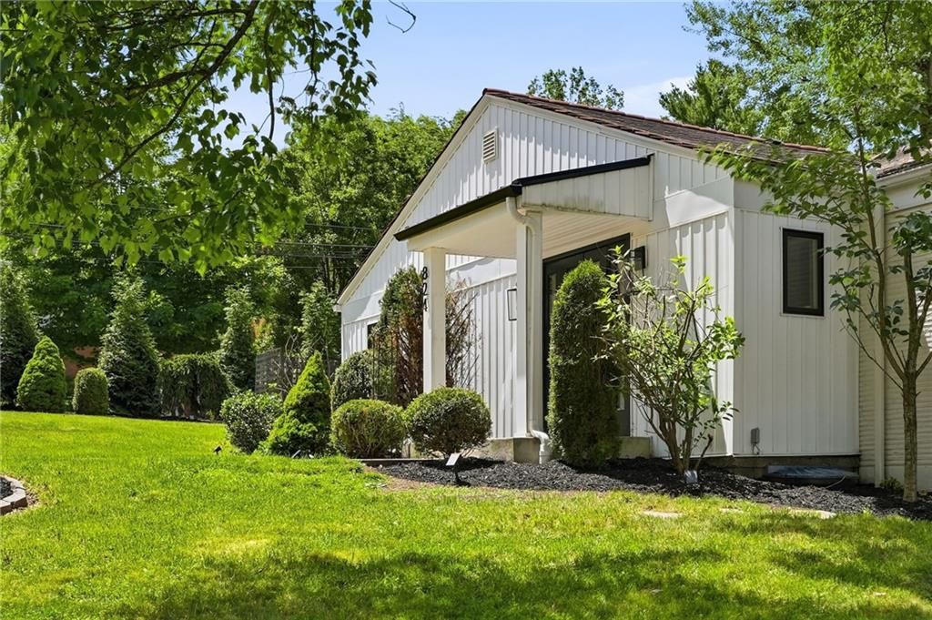 824 Foxland Drive