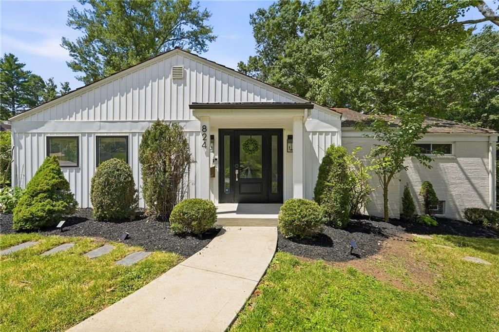 824 Foxland Drive