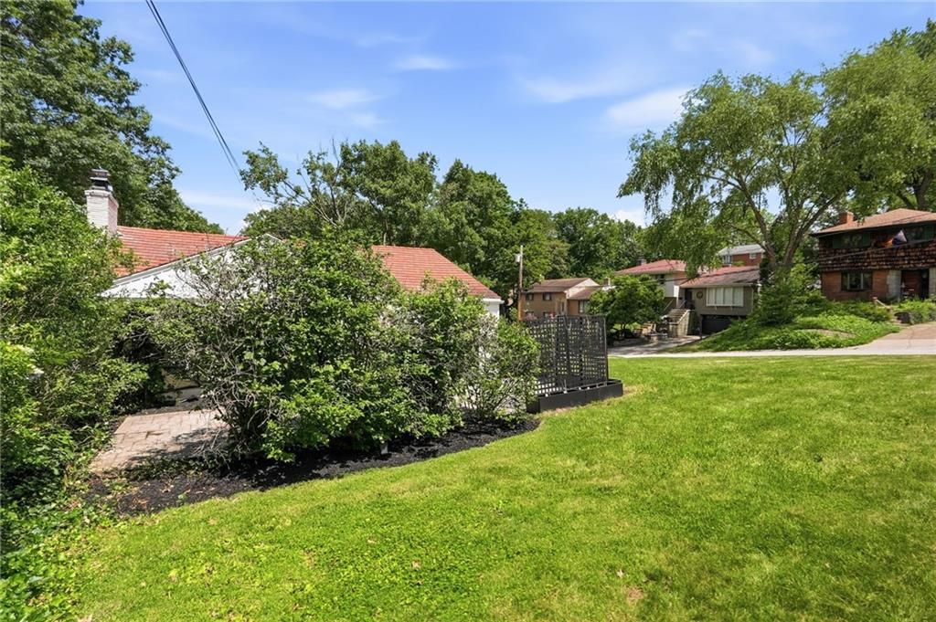 824 Foxland Drive