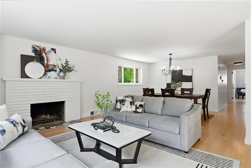824 Foxland Drive