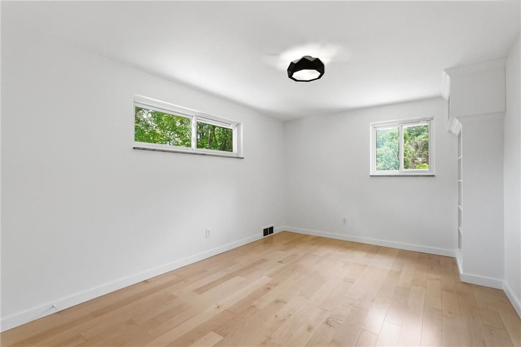 824 Foxland Drive