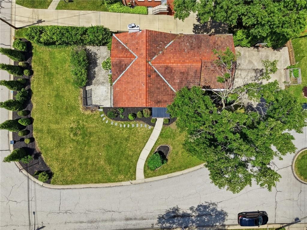 824 Foxland Drive