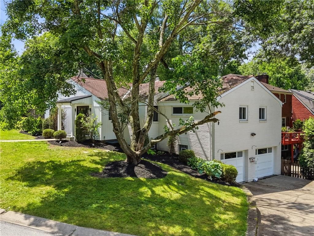 824 Foxland Drive