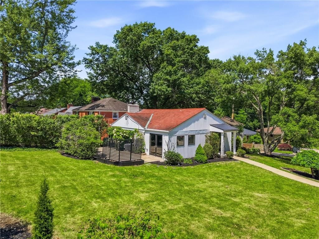 824 Foxland Drive