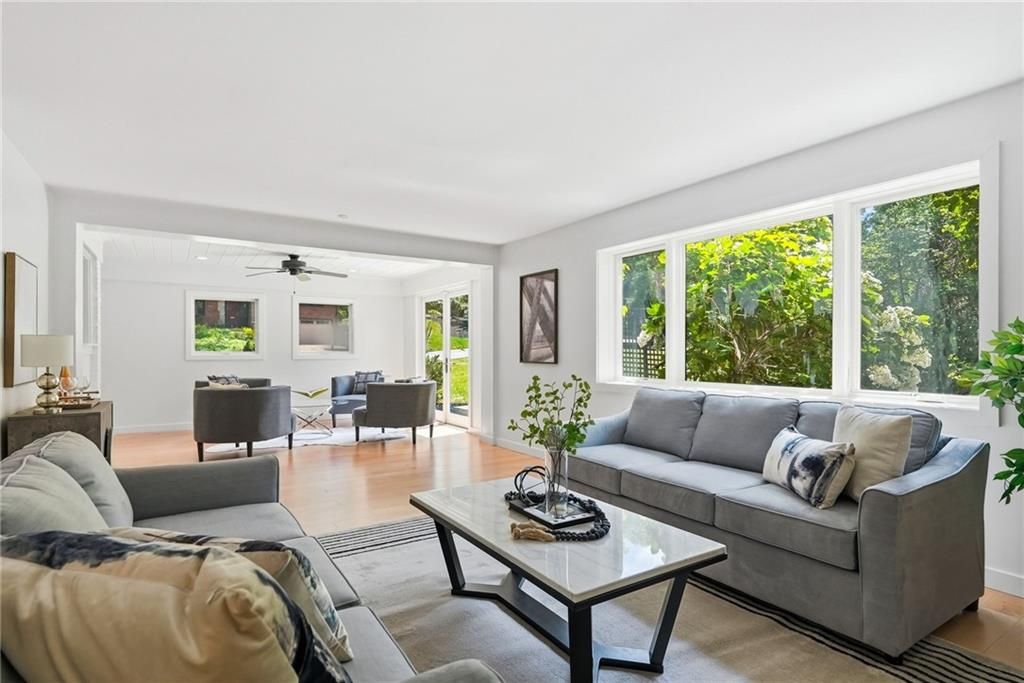 824 Foxland Drive