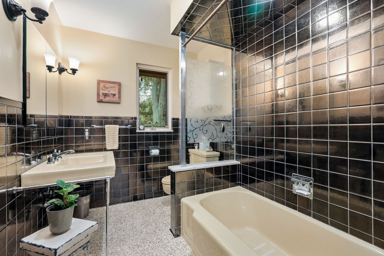 1067 Summer Place