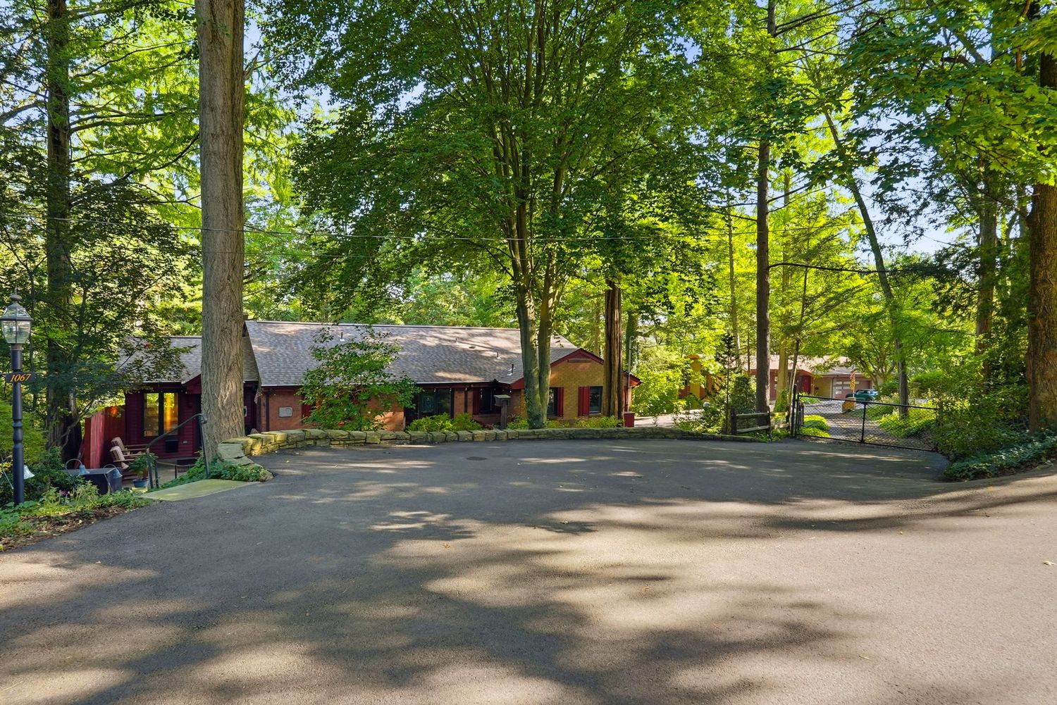 1067 Summer Place
