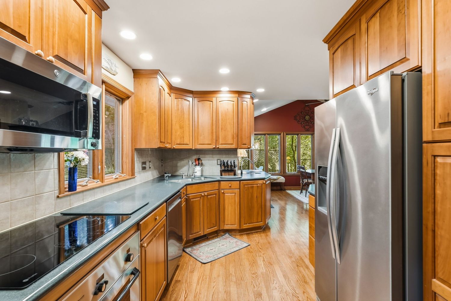 1067 Summer Place