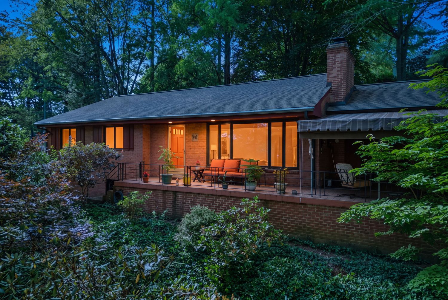 1067 Summer Place