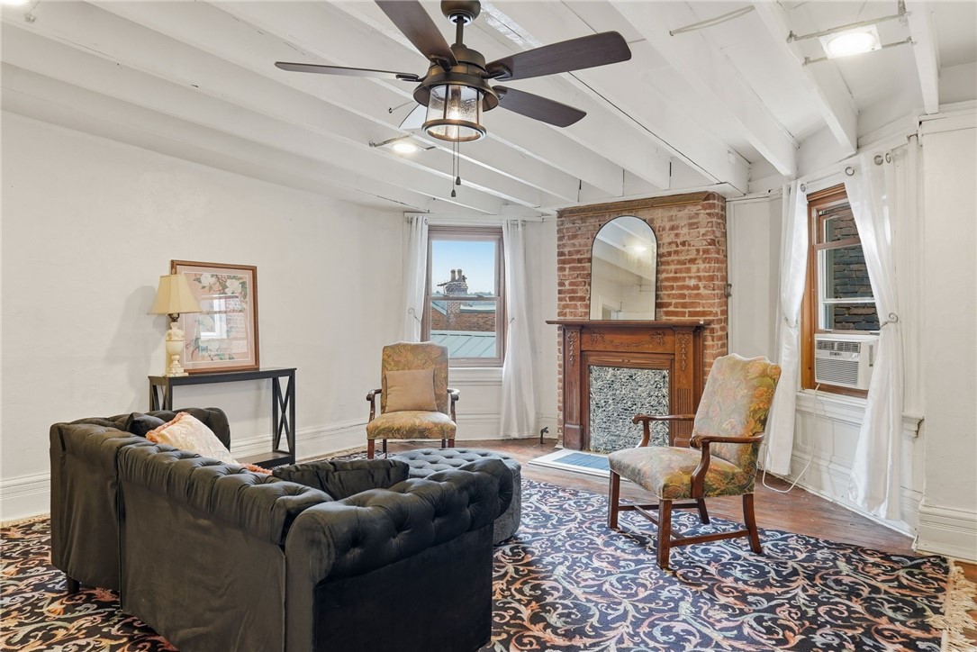 2315 Sarah Street