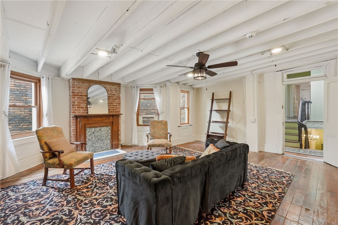 2315 Sarah Street