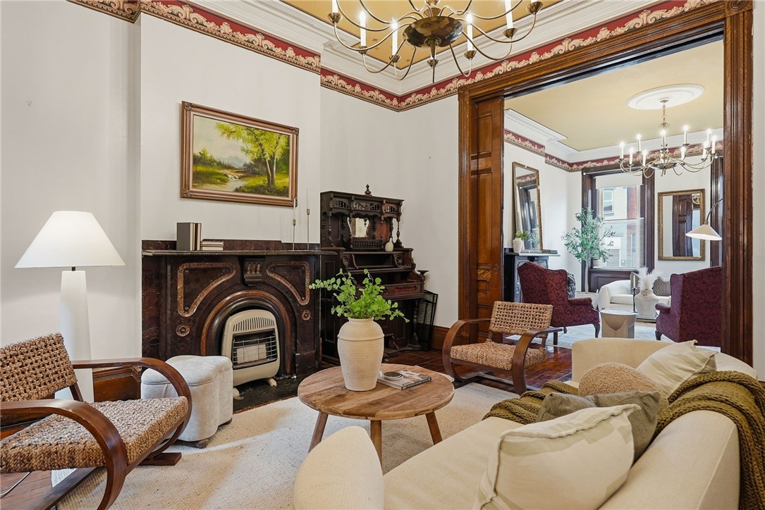 2315 Sarah Street