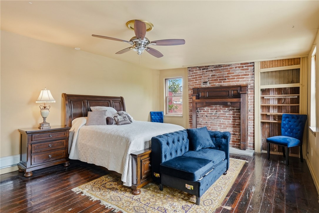 2315 Sarah Street