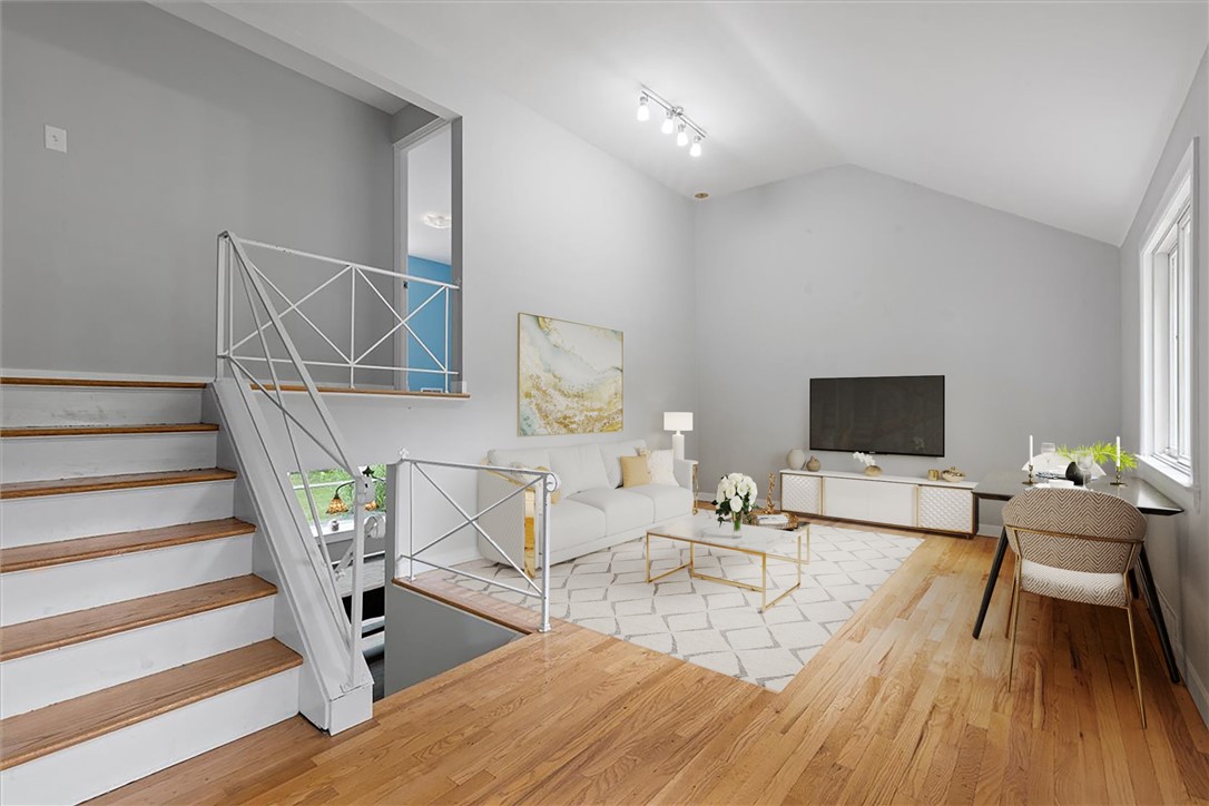 301 Mccombs Rd