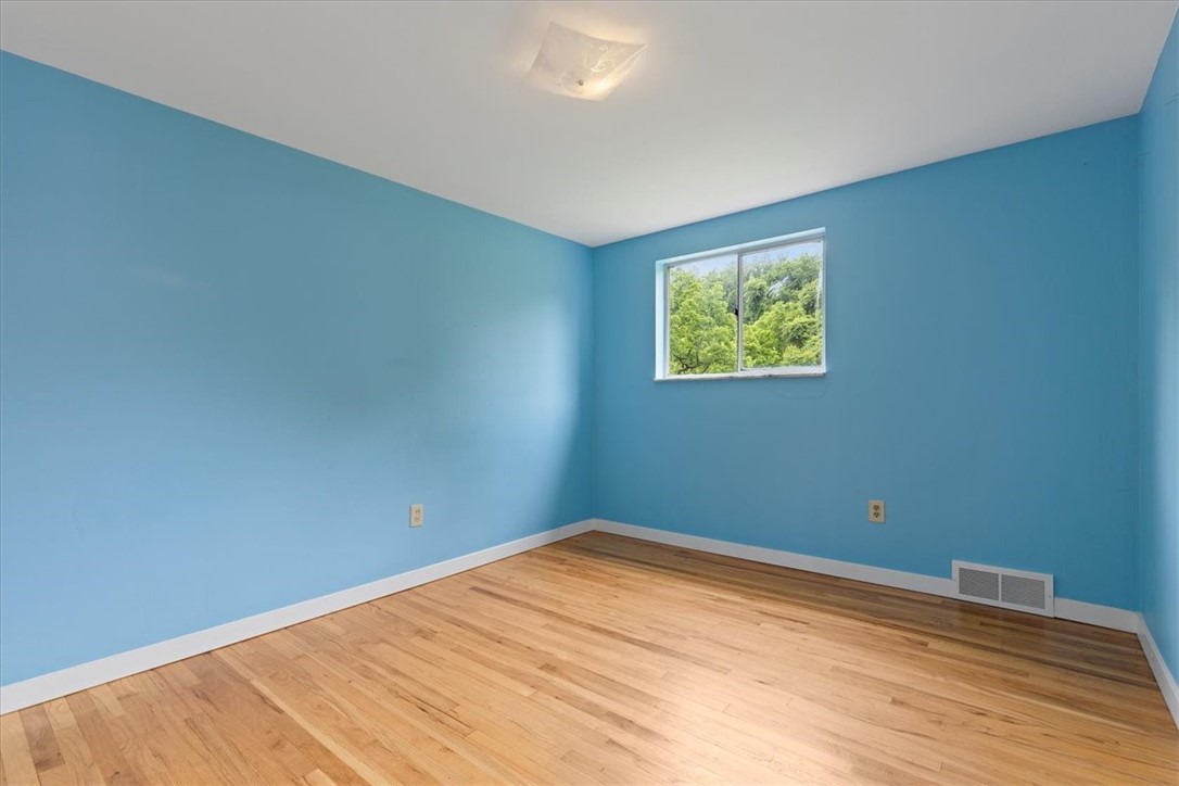 301 Mccombs Rd