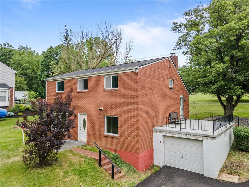 301 Mccombs Rd