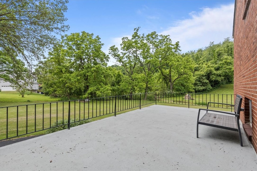 301 Mccombs Rd